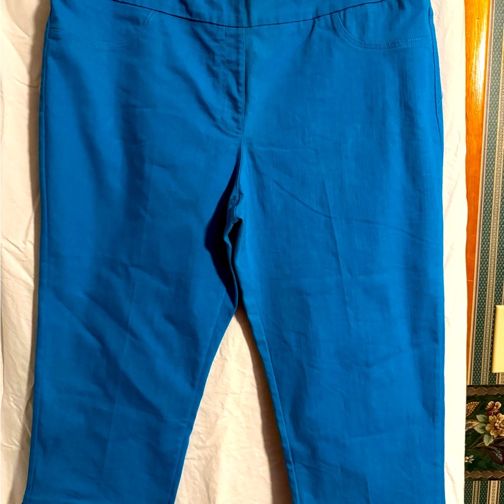Vibrant Blue Tailored Capris Cotton Blend
